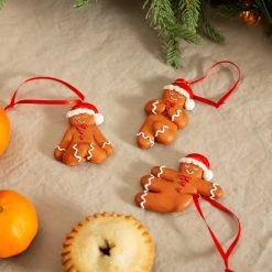 Sass & Belle Gingerbread People Yoga Set | Luxury Christmas Bauble Tree Decoration (Set Of 3)